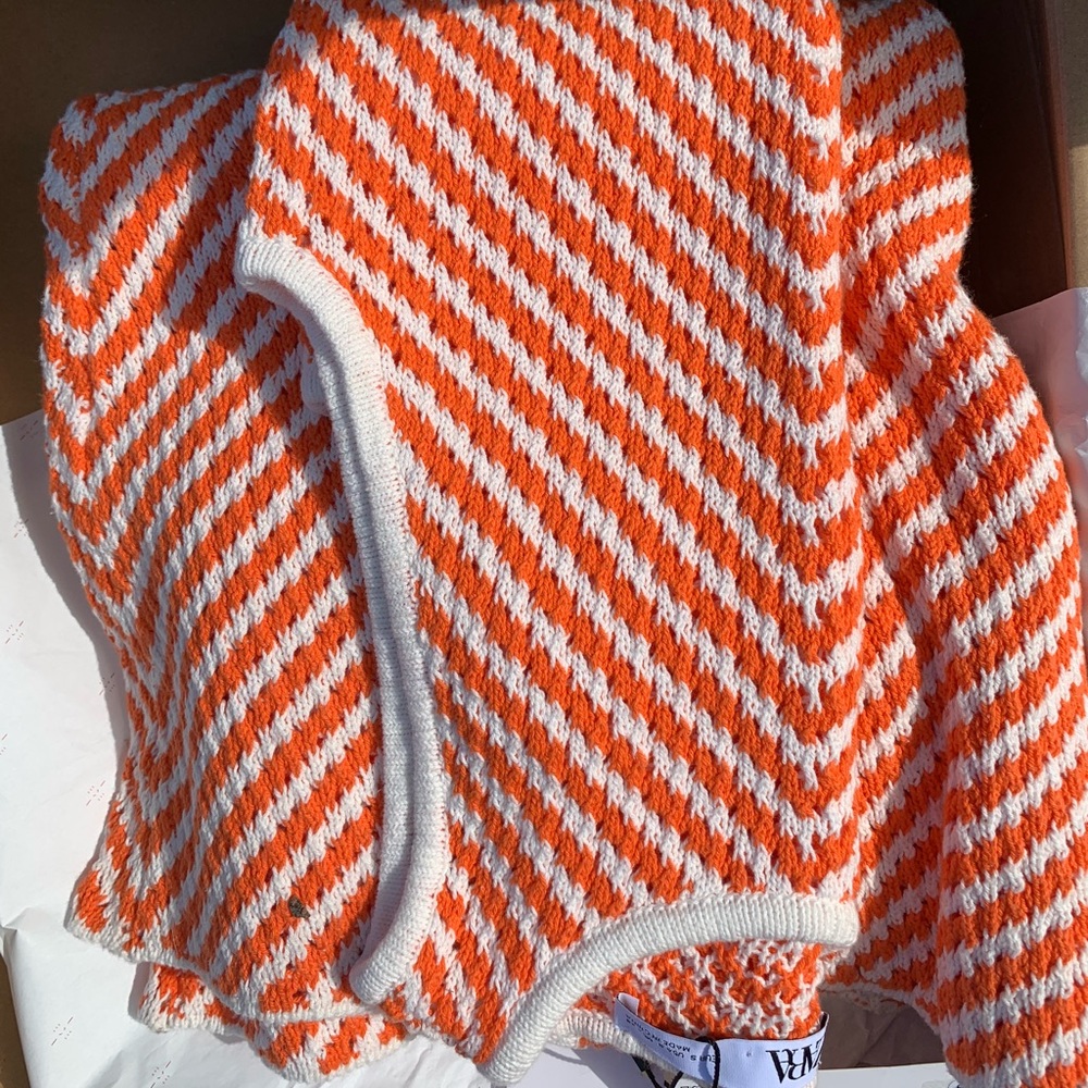 Limited edition crotchet Zara dress orange and white